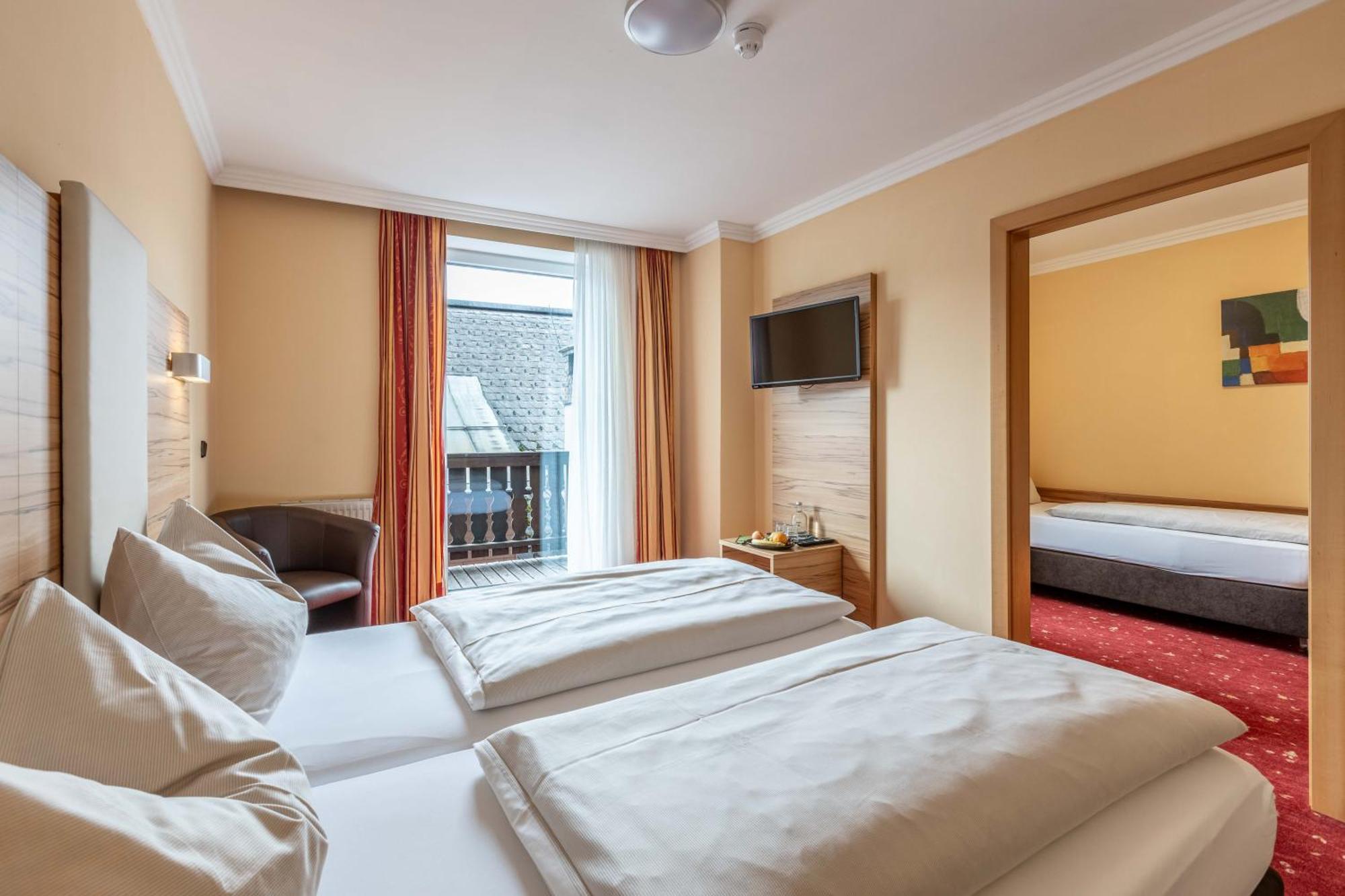 Post By Keyone Hotel 3*
